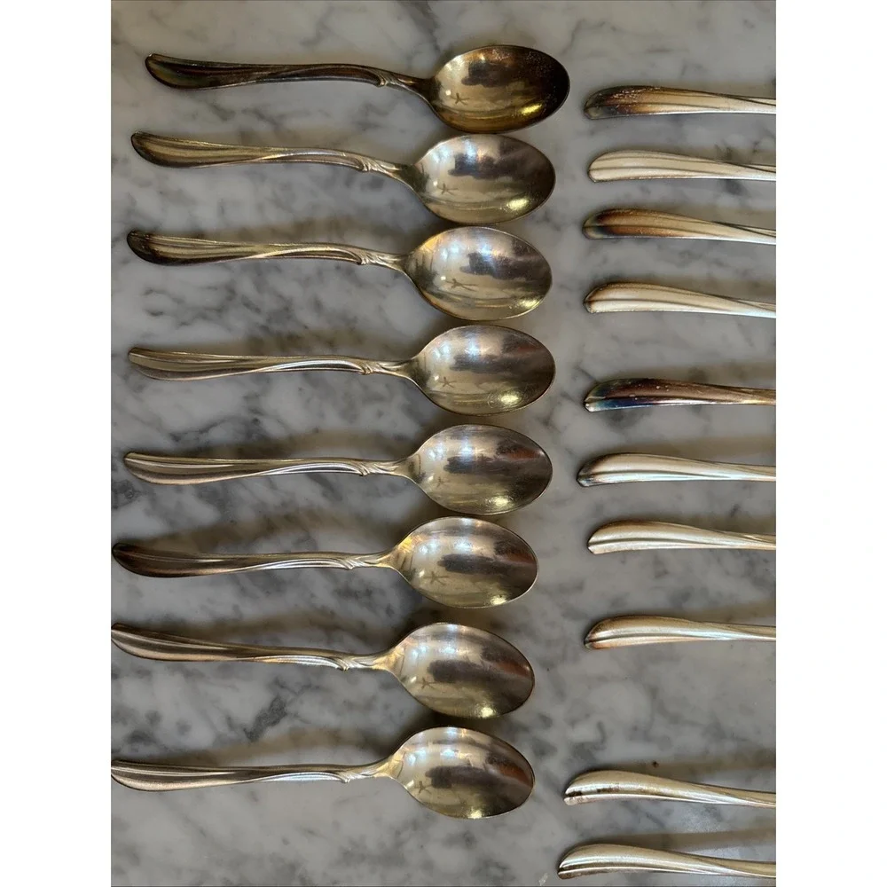 VTG 1958‎ Old Company International Silver Radiance Silverplate Flatware 32 PCs - Picture 2 of 10